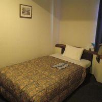 空の冷蔵庫があります