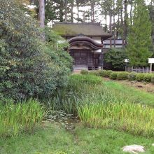 経蔵（きょうぞう）