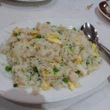 海鮮炒飯、ふわふわになっています