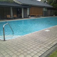 プール。夏季の営業期間中訪れた際は利用してみては