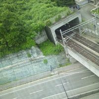 新幹線が行き交うのも見つめられます