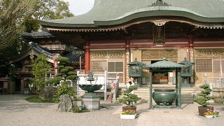 四国霊場には立派な多宝塔を持ったｒ寺が多いです。