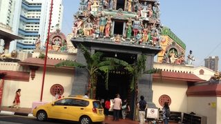 チャイナタウンのヒンドゥ寺院