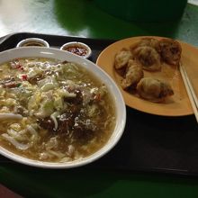 北京河粉と鍋貼（餃子）旨い