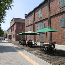 この奥にショップがあります。