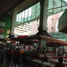 屋外の露天、小吃やドリンク売場