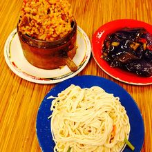 おこわ以外のおばんざいは、指差して注文します