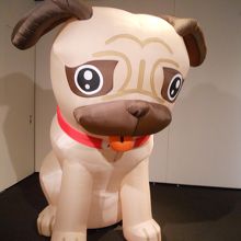 巨大エアアポ人形