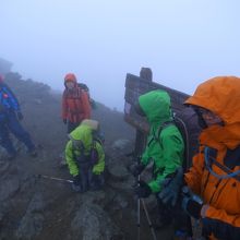 山頂は悪天候