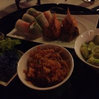 対岸のレストラン