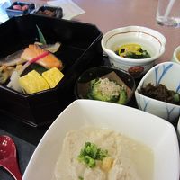 日本食レストランでの朝食