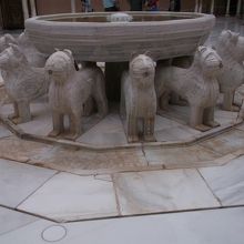 ライオンの中庭