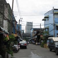 ホテル前の路地