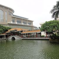 敷地内には中国風庭園があります