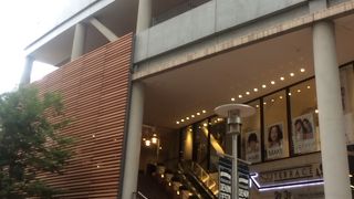 茶屋町のショッピング施設