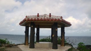 展望台から竹富島が見えました