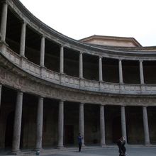 カルロス５世宮殿