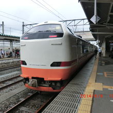 485系特急型電車を運用したおトク列車です。