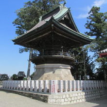 布施弁天の鐘楼は千葉県重要文化財の指定を受けました。