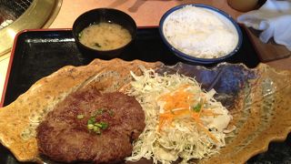 ランチタイムのハンバーグ定食が◎！