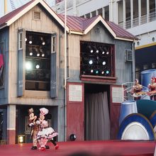 ミッキーミニー登場