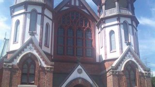 スタンダードな美しさを感じるのに良い教会建築です