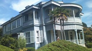 なかなか立派な建物です