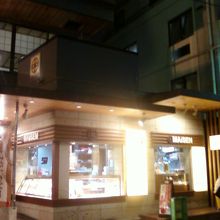 こういうお店が近所にあると幸せ。