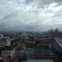 ラウンジで朝食時の市街地方面の眺め