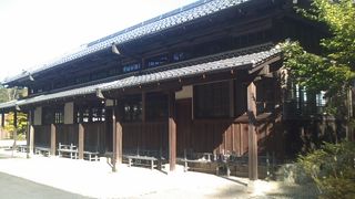 法廷の様子が蝋人形で再現されていました