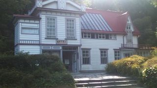 コンパクトで美しい建物です