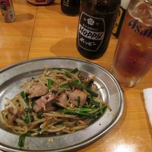 レバニラ炒めとホッピーです。