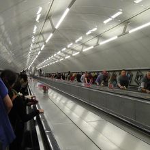 これが超ロングエスカレーターｗ