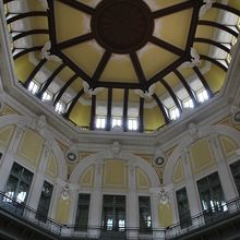 北ドーム内部のレリーフ