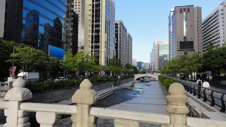 清渓川の絶好の撮影ポイント・広通橋