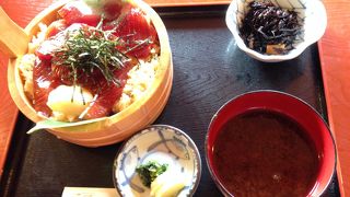 ２００席以上の広さ。てこね寿司が美味しい