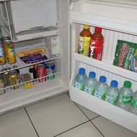 冷蔵庫の中身は全て有料です