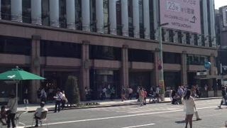銀座の老舗デパートのひとつです