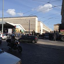 ユーロスターのテルミニ駅の地下鉄A,B線のTermini駅