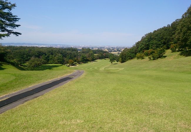富山市内を見渡せるゴルフコース