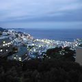 熱海の街と相模湾の絶景を望む宿