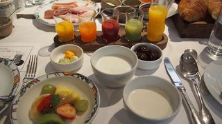 イグレック 贅沢ホテルモーニング「世界一の朝食」
