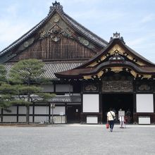 立派な建物です