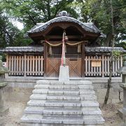 淀城跡にある小さな神社