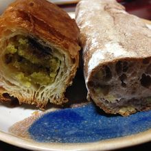 左はピスタチオのデニッシュ