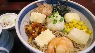 温泉施設の内からでも外からでも利用できます。