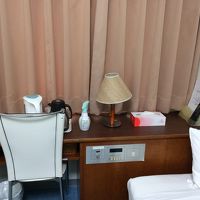 窓の向こうはマンションの窓でした