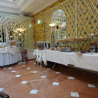 朝食は質量ともに充分