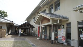 流れ橋のかつての姿をパネル展示