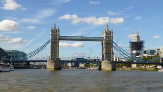 晴れの日はテムズクリッパーがオススメ